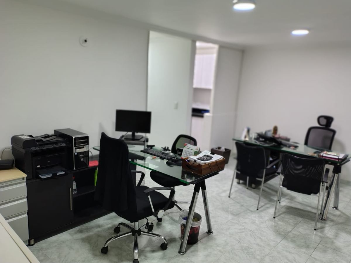 Cl. 71 #10-48, Bogotá, Colombia 5